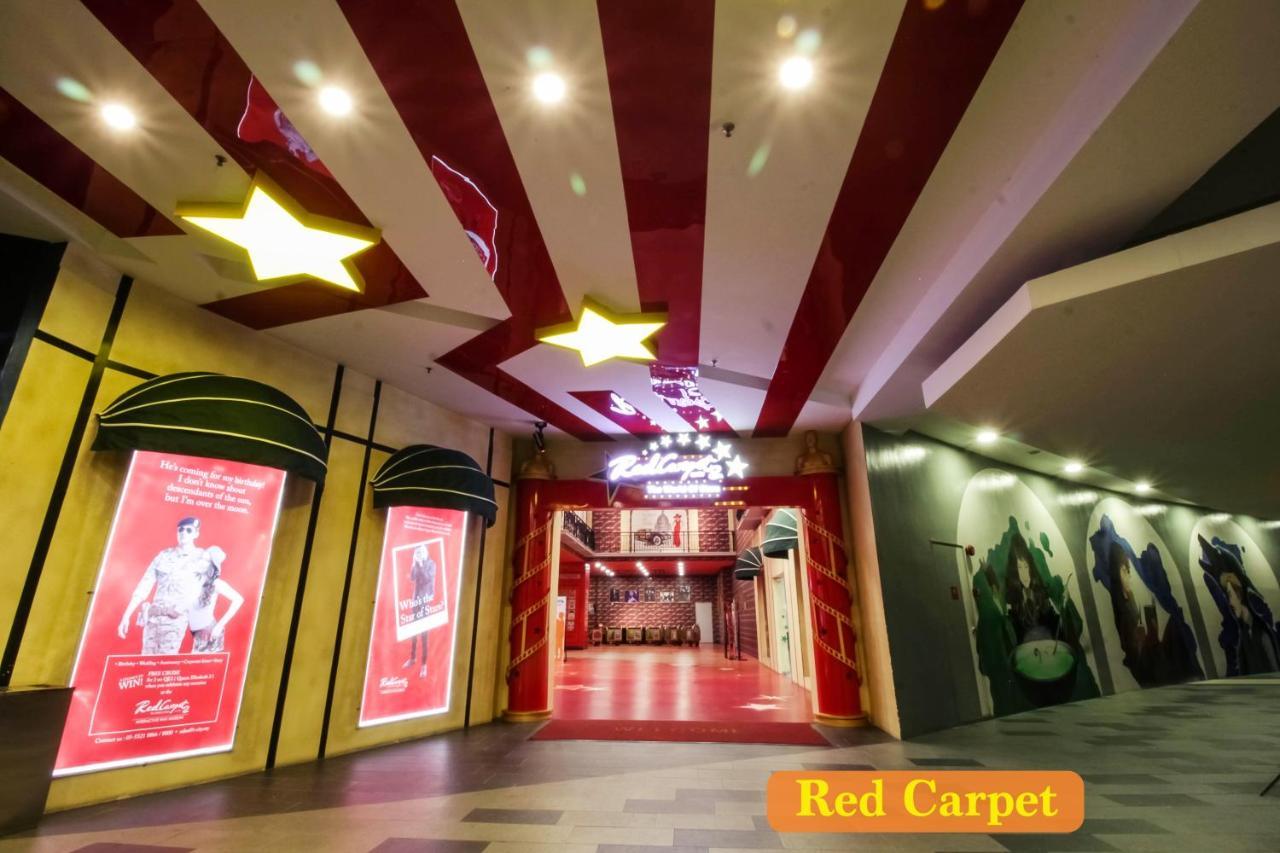 Sinar Rasa Homestay At I-Soho, I-City Σαχ Αλάμ Εξωτερικό φωτογραφία Red Carpet