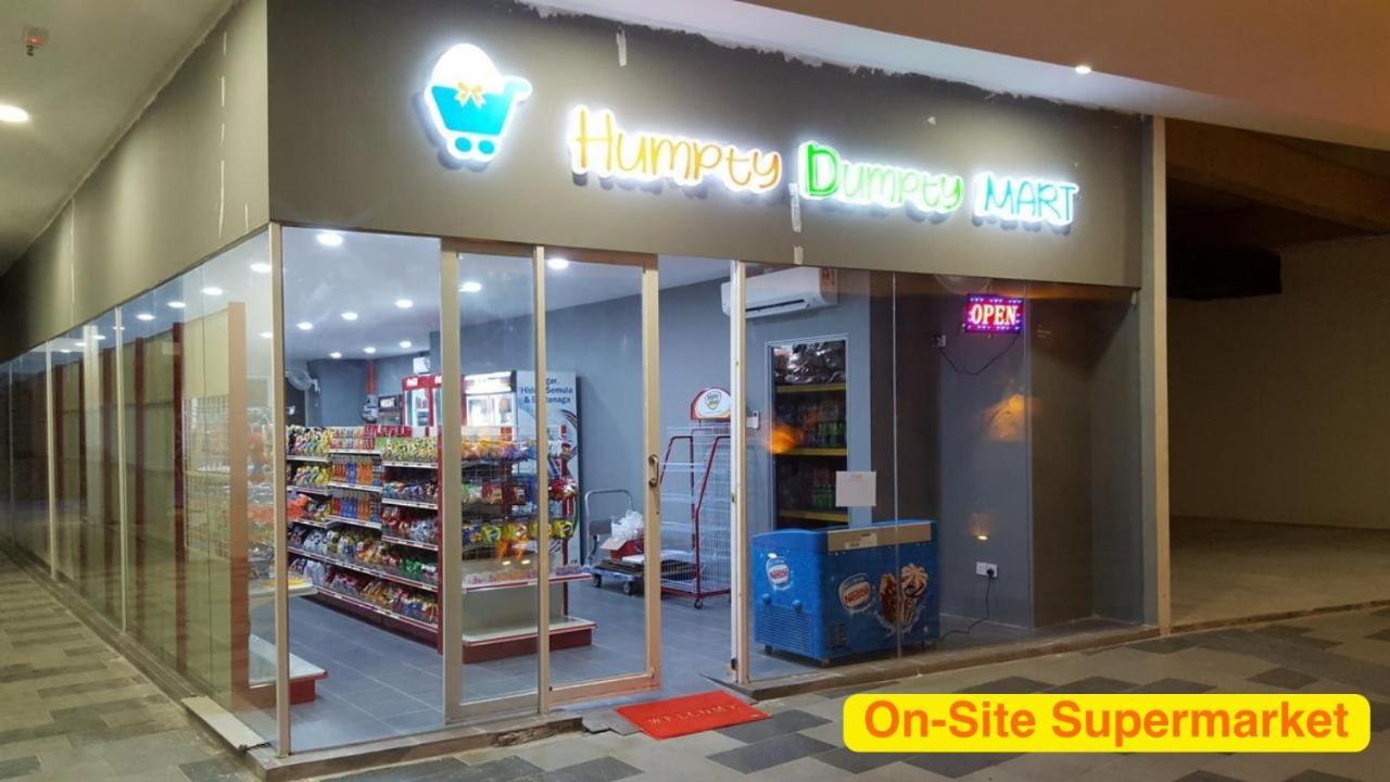 Sinar Rasa Homestay At I-Soho, I-City Σαχ Αλάμ Εξωτερικό φωτογραφία On-site supermarket