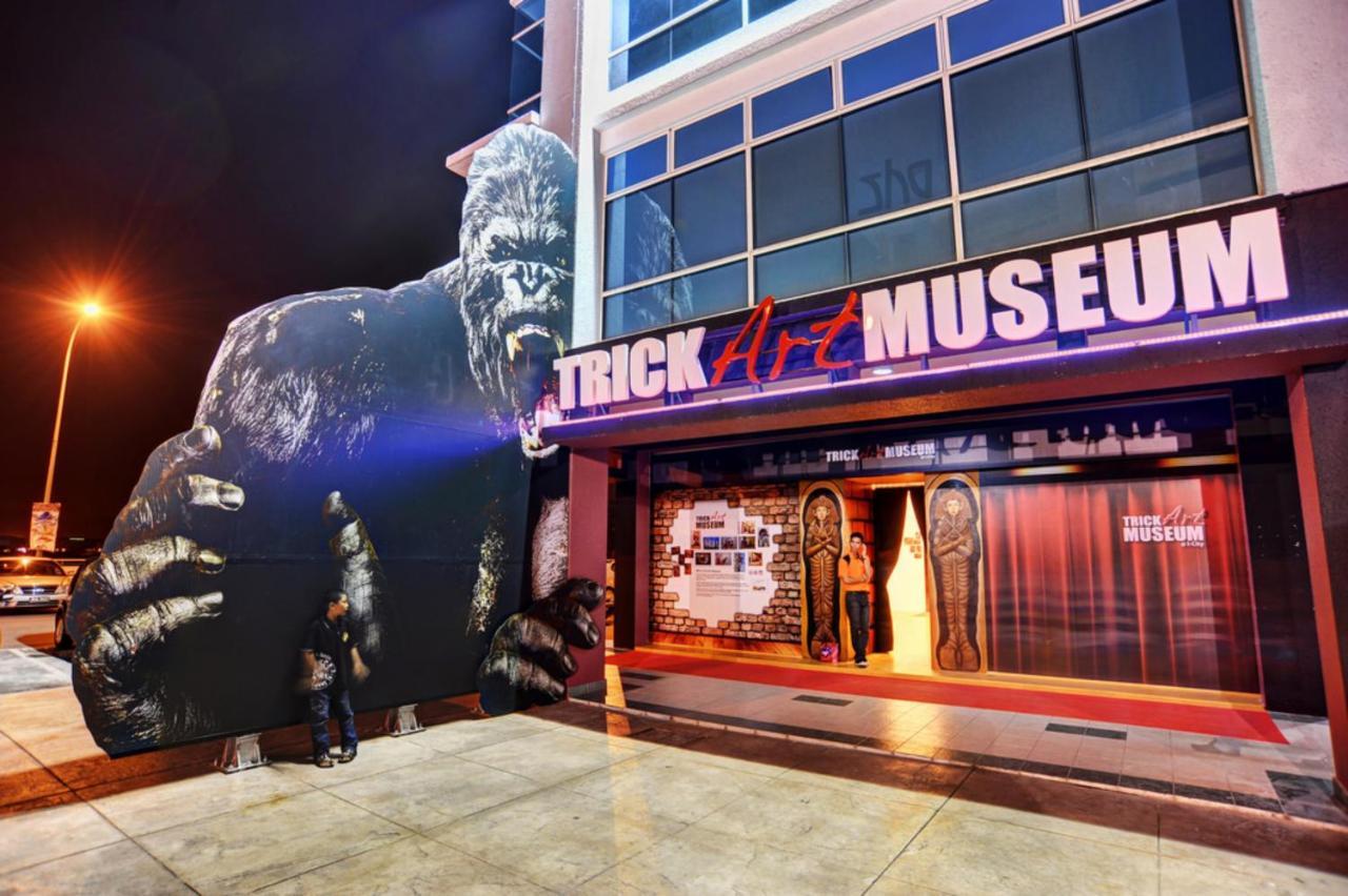 Sinar Rasa Homestay At I-Soho, I-City Σαχ Αλάμ Εξωτερικό φωτογραφία Trick Art Museum