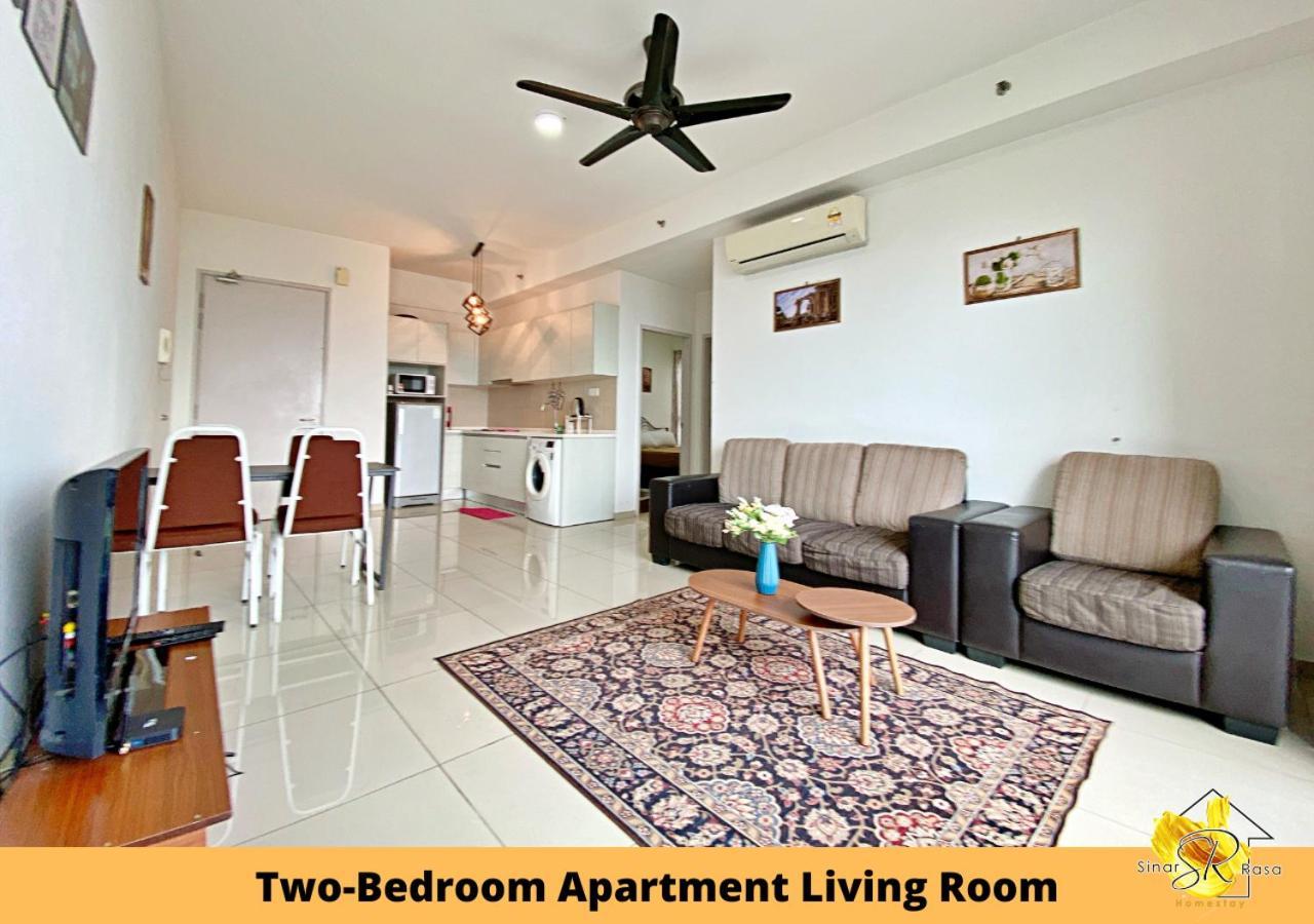 Sinar Rasa Homestay At I-Soho, I-City Σαχ Αλάμ Εξωτερικό φωτογραφία Living Room of a two-bedroom apartment